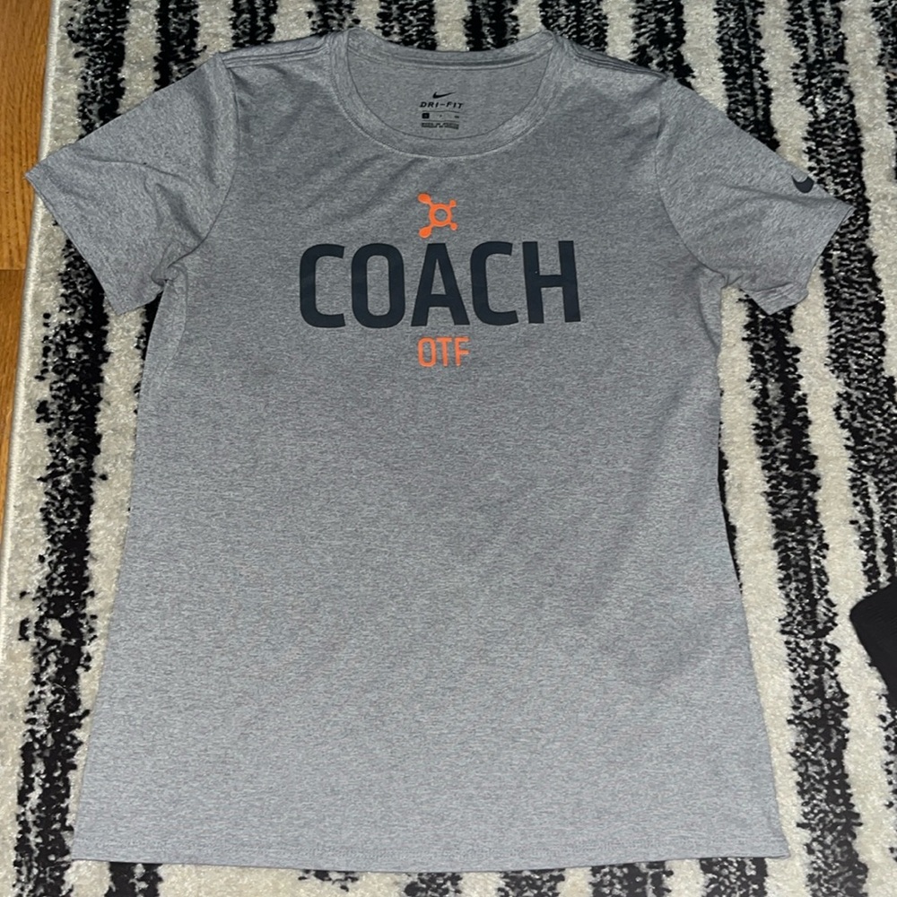 Nike OTF Coach tee small